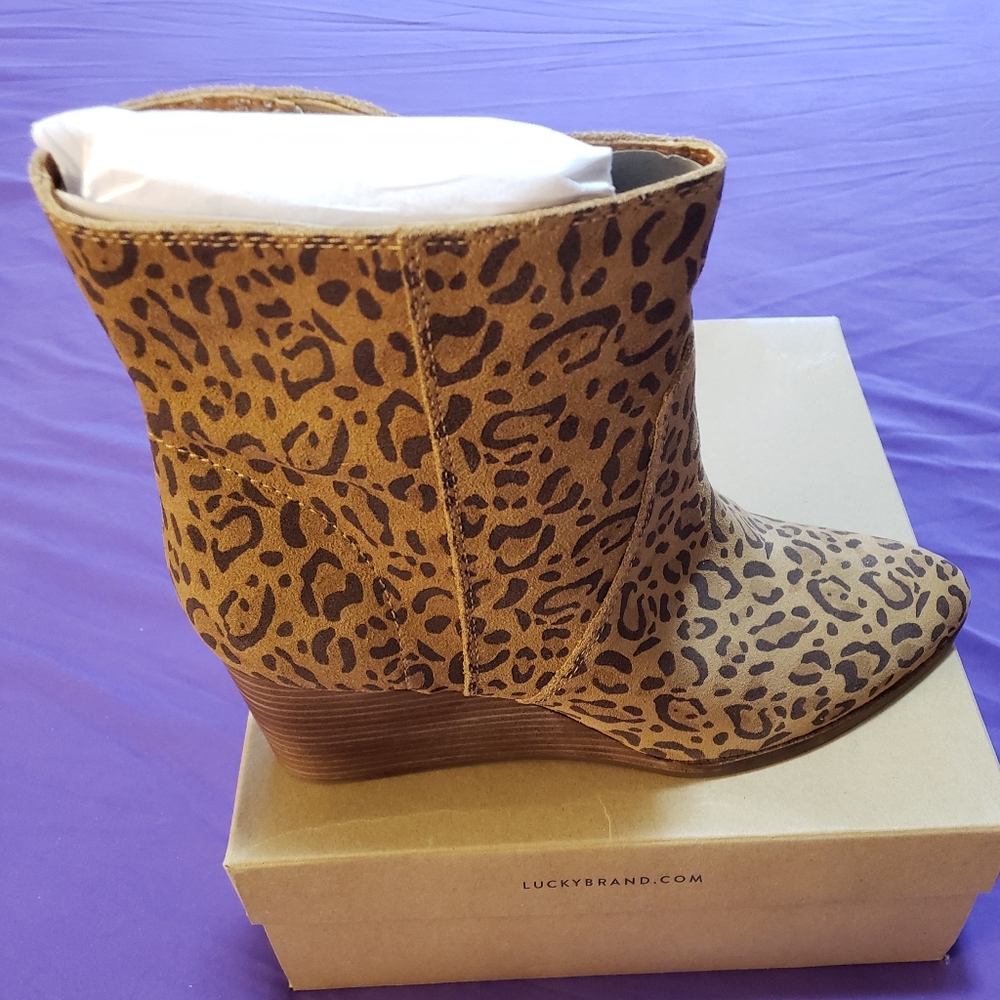 LUCKY BRAND Wafael Leopard Print Suede Wedge Booties NWB Size 12
